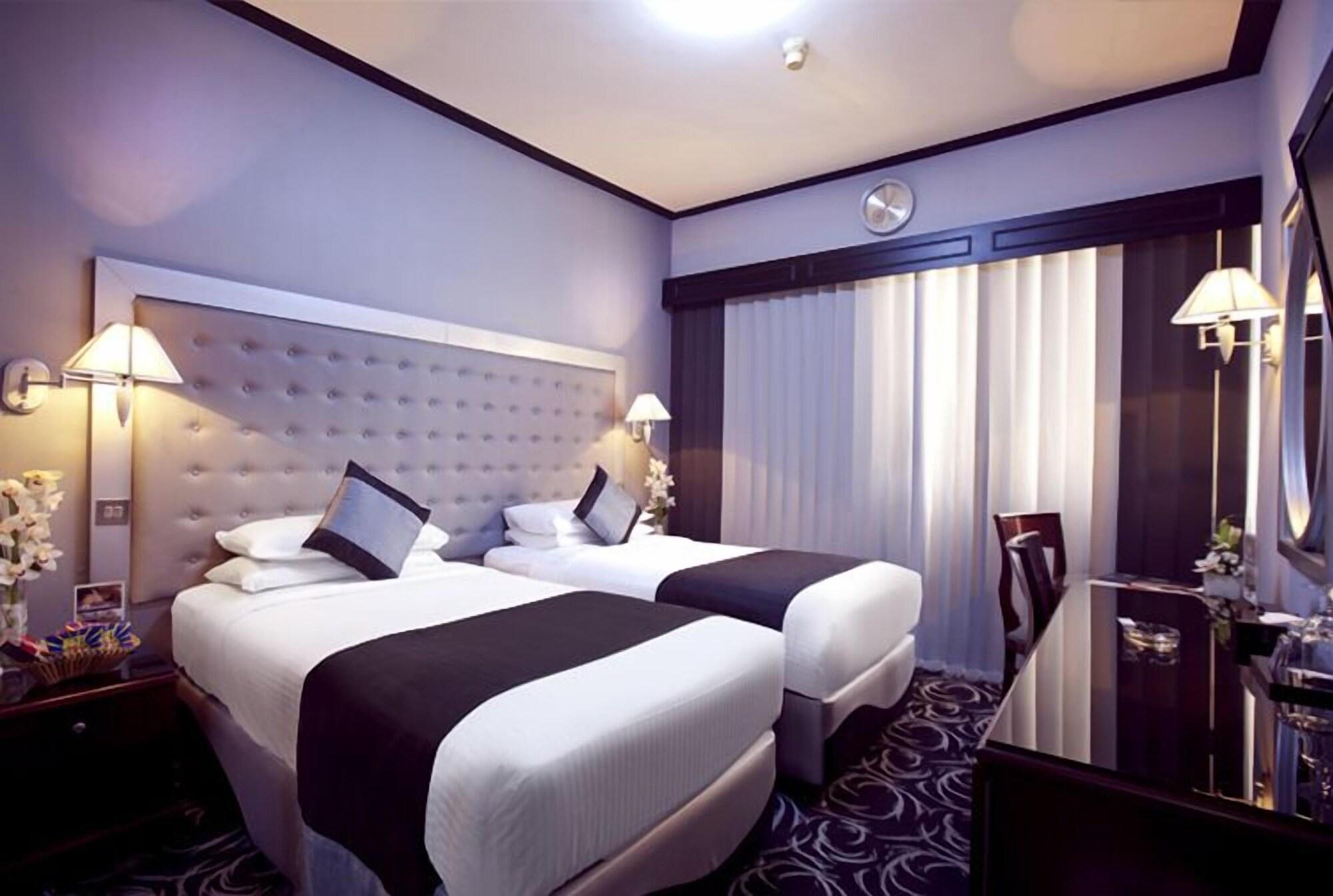Broadway Hotel Дубай Екстериор снимка