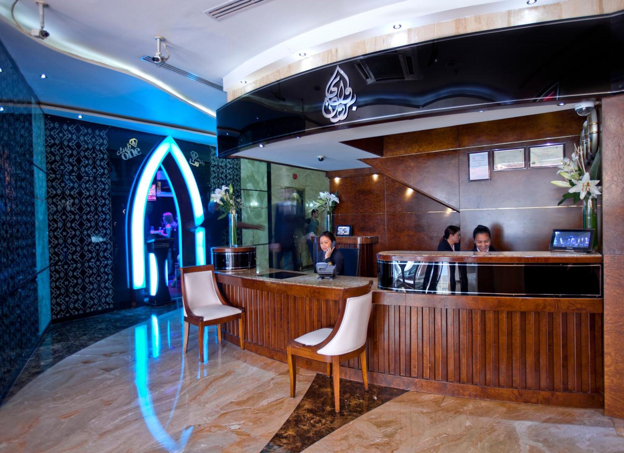 Broadway Hotel Дубай Екстериор снимка