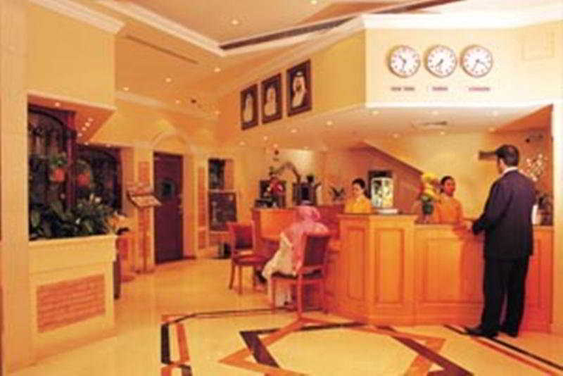 Broadway Hotel Дубай Екстериор снимка